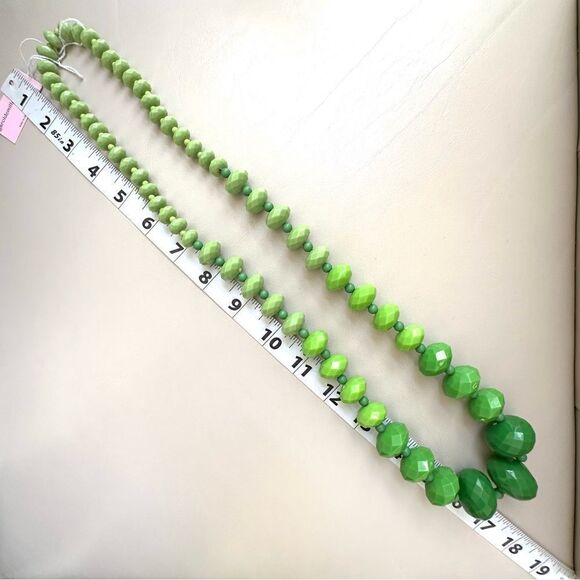 Garold Miller green beaded necklace and earrings set - Picture 11 of 11